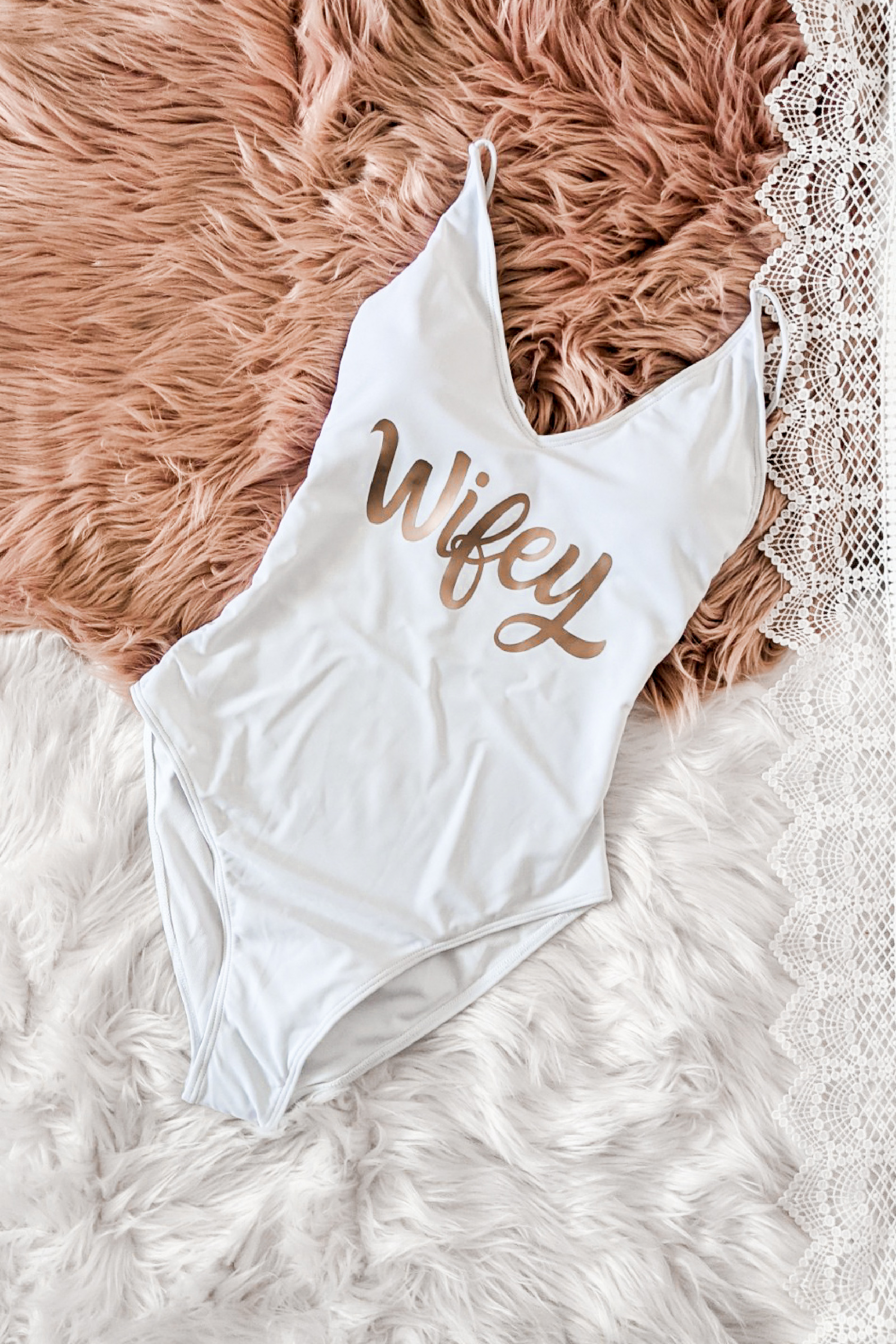 BRIDE Swimsuit – Lace on the Beach